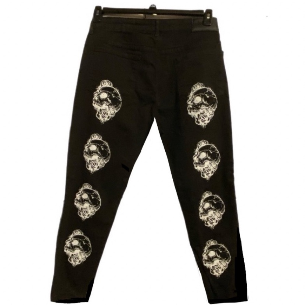 BoohooMAN Graphic Skull Stretch Skinny Jeans Women’s Measures 38x29